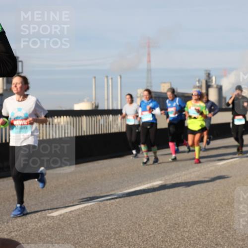 03.10.2025 - Köhlbrandbrückenlauf Lena Gebhardt http://msf.ph/oto/9139459 03.10.2025 09:57:12 Position 2  meine-sportfotos.de