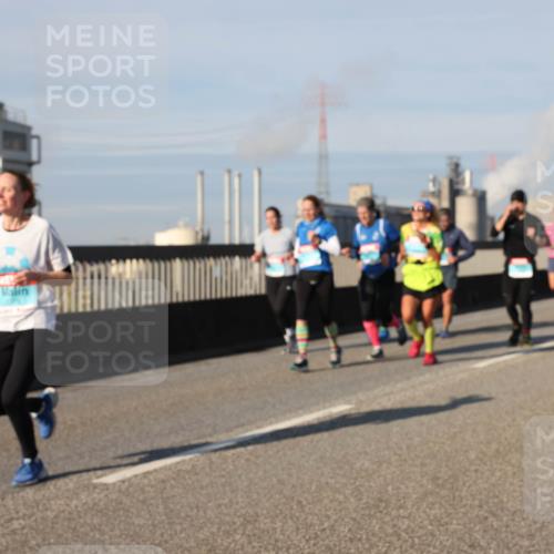 03.10.2025 - Köhlbrandbrückenlauf Lena Gebhardt http://msf.ph/oto/9139463 03.10.2025 09:57:12 Position 2  meine-sportfotos.de