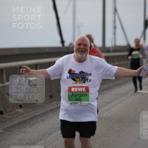 03.10.2025 - Köhlbrandbrückenlauf Jannik Wohlers http://msf.ph/oto/9139472 03.10.2025 16:10:06 Position 1 8538 meine-sportfotos.de