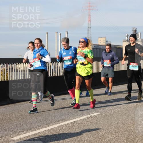 03.10.2025 - Köhlbrandbrückenlauf Lena Gebhardt http://msf.ph/oto/9139480 03.10.2025 09:57:13 Position 2 2207, 1, 1879, 228, 1877 meine-sportfotos.de