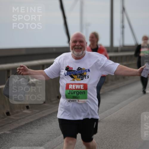 03.10.2025 - Köhlbrandbrückenlauf Jannik Wohlers http://msf.ph/oto/9139486 03.10.2025 16:10:06 Position 1 8538 meine-sportfotos.de