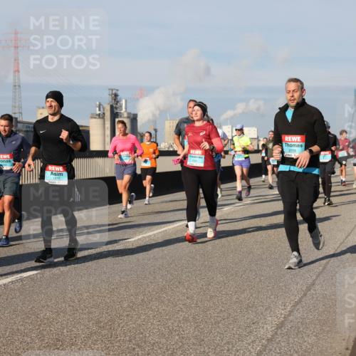 03.10.2025 - Köhlbrandbrückenlauf Lena Gebhardt http://msf.ph/oto/9139492 03.10.2025 09:57:14 Position 2 1877, 1591, 2778 meine-sportfotos.de