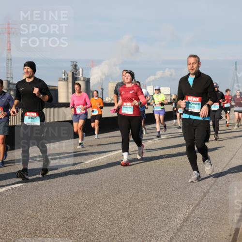 03.10.2025 - Köhlbrandbrückenlauf Lena Gebhardt http://msf.ph/oto/9139495 03.10.2025 09:57:14 Position 2 1877, 1591, 2778 meine-sportfotos.de