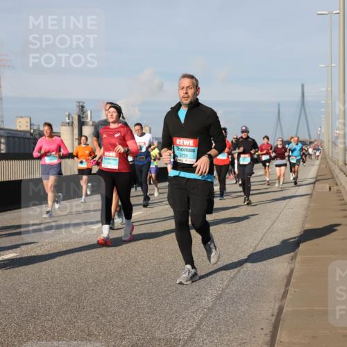 03.10.2025 - Köhlbrandbrückenlauf Lena Gebhardt http://msf.ph/oto/9139507 03.10.2025 09:57:14 Position 2 1877, 1591, 2778 meine-sportfotos.de
