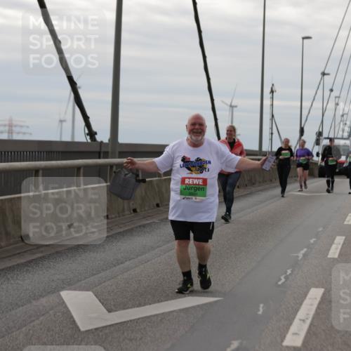 03.10.2025 - Köhlbrandbrückenlauf Jannik Wohlers http://msf.ph/oto/9139513 03.10.2025 16:10:07 Position 1 8538 meine-sportfotos.de