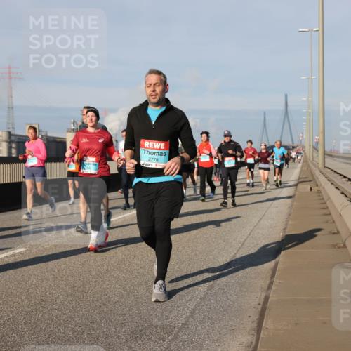 03.10.2025 - Köhlbrandbrückenlauf Lena Gebhardt http://msf.ph/oto/9139516 03.10.2025 09:57:15 Position 2 2778 meine-sportfotos.de