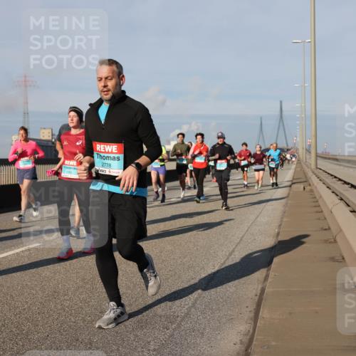 03.10.2025 - Köhlbrandbrückenlauf Lena Gebhardt http://msf.ph/oto/9139523 03.10.2025 09:57:15 Position 2 1591, 2778 meine-sportfotos.de