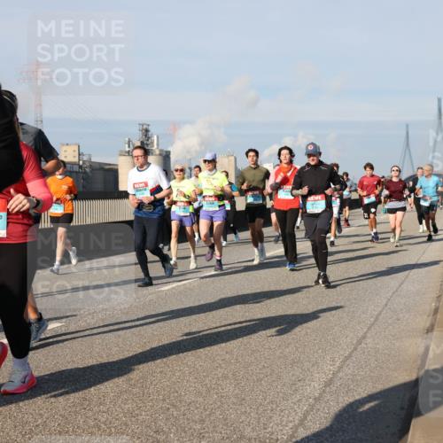 03.10.2025 - Köhlbrandbrückenlauf Lena Gebhardt http://msf.ph/oto/9139534 03.10.2025 09:57:16 Position 2 1591 meine-sportfotos.de