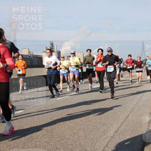03.10.2025 - Köhlbrandbrückenlauf Lena Gebhardt http://msf.ph/oto/9139537 03.10.2025 09:57:16 Position 2  meine-sportfotos.de