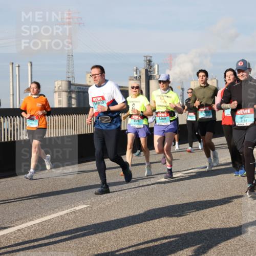 03.10.2025 - Köhlbrandbrückenlauf Lena Gebhardt http://msf.ph/oto/9139545 03.10.2025 09:57:16 Position 2  meine-sportfotos.de