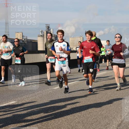 03.10.2025 - Köhlbrandbrückenlauf Lena Gebhardt http://msf.ph/oto/9139583 03.10.2025 09:57:19 Position 2 1390, 3727 meine-sportfotos.de
