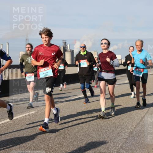 03.10.2025 - Köhlbrandbrückenlauf Lena Gebhardt http://msf.ph/oto/9139601 03.10.2025 09:57:20 Position 2 878, 3727 meine-sportfotos.de