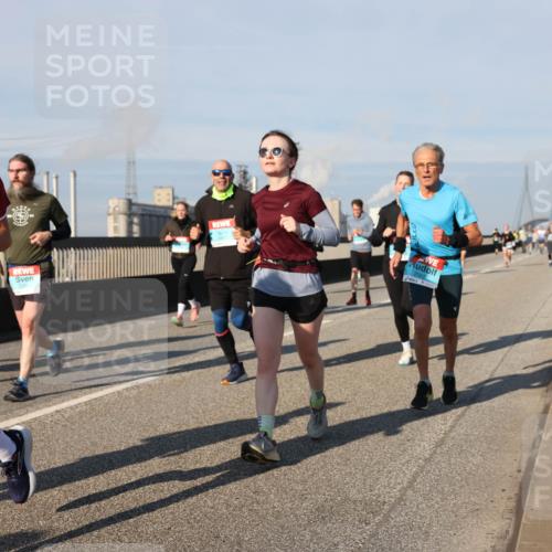 03.10.2025 - Köhlbrandbrückenlauf Lena Gebhardt http://msf.ph/oto/9139618 03.10.2025 09:57:21 Position 2 3727 meine-sportfotos.de