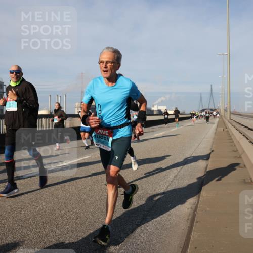 03.10.2025 - Köhlbrandbrückenlauf Lena Gebhardt http://msf.ph/oto/9139638 03.10.2025 09:57:22 Position 2 2902 meine-sportfotos.de