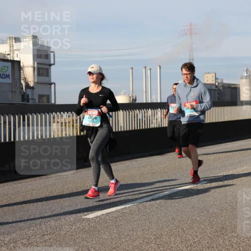03.10.2025 - Köhlbrandbrückenlauf Lena Gebhardt http://msf.ph/oto/9139671 03.10.2025 09:57:24 Position 2 1179, 1708 meine-sportfotos.de