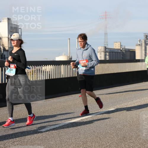 03.10.2025 - Köhlbrandbrückenlauf Lena Gebhardt http://msf.ph/oto/9139674 03.10.2025 09:57:24 Position 2 179 meine-sportfotos.de