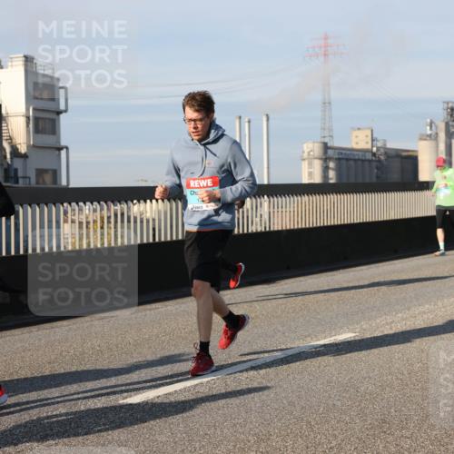 03.10.2025 - Köhlbrandbrückenlauf Lena Gebhardt http://msf.ph/oto/9139678 03.10.2025 09:57:25 Position 2 1179 meine-sportfotos.de
