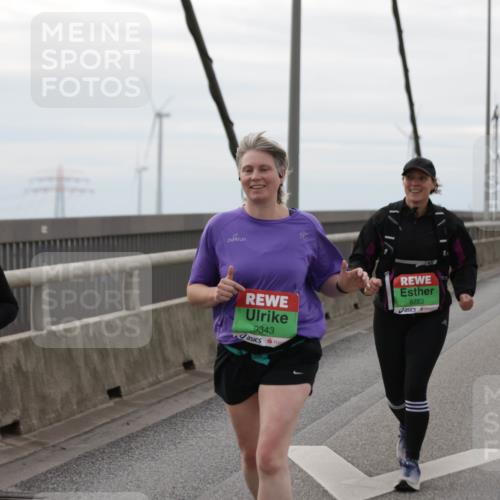 03.10.2025 - Köhlbrandbrückenlauf Jannik Wohlers http://msf.ph/oto/9139679 03.10.2025 16:10:18 Position 1 7705, 9343, 8723, 8724 meine-sportfotos.de