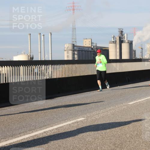 03.10.2025 - Köhlbrandbrückenlauf Lena Gebhardt http://msf.ph/oto/9139689 03.10.2025 09:57:25 Position 2 274 meine-sportfotos.de