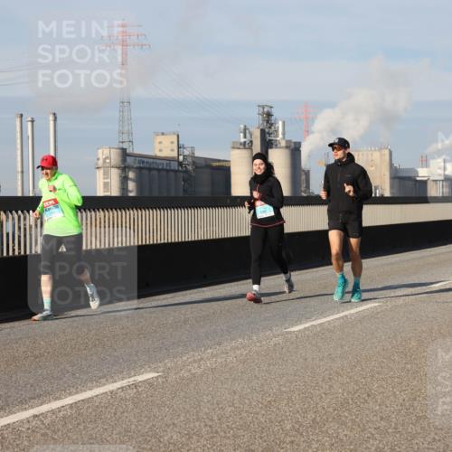 03.10.2025 - Köhlbrandbrückenlauf Lena Gebhardt http://msf.ph/oto/9139693 03.10.2025 09:57:27 Position 2  meine-sportfotos.de