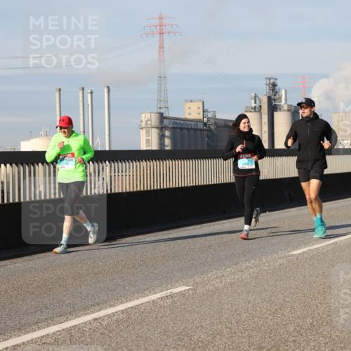 03.10.2025 - Köhlbrandbrückenlauf Lena Gebhardt http://msf.ph/oto/9139705 03.10.2025 09:57:27 Position 2  meine-sportfotos.de