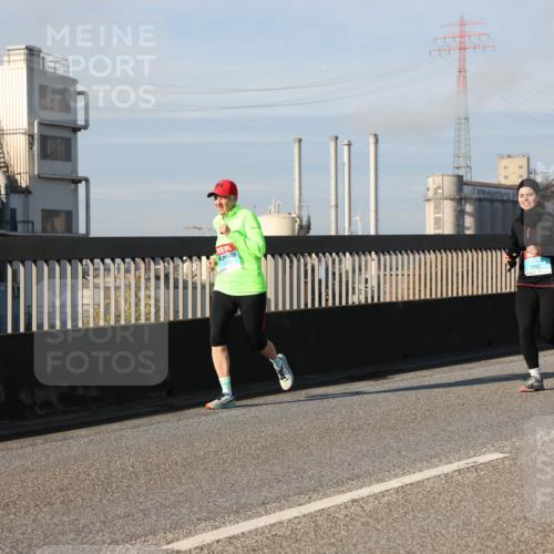 03.10.2025 - Köhlbrandbrückenlauf Lena Gebhardt http://msf.ph/oto/9139713 03.10.2025 09:57:28 Position 2 3792 meine-sportfotos.de