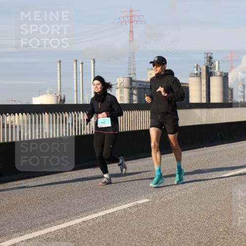 03.10.2025 - Köhlbrandbrückenlauf Lena Gebhardt http://msf.ph/oto/9139725 03.10.2025 09:57:28 Position 2  meine-sportfotos.de