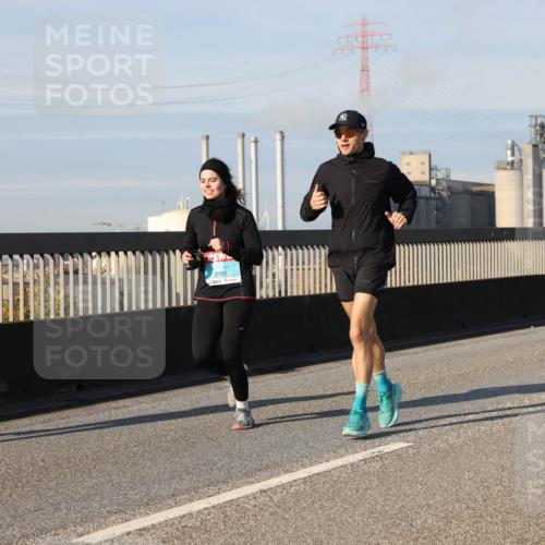 03.10.2025 - Köhlbrandbrückenlauf Lena Gebhardt http://msf.ph/oto/9139732 03.10.2025 09:57:29 Position 2 3792 meine-sportfotos.de