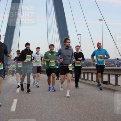03.10.2025 - Köhlbrandbrückenlauf Jannik Wohlers http://msf.ph/oto/9139745 03.10.2025 15:31:32 Position 1 8292 meine-sportfotos.de
