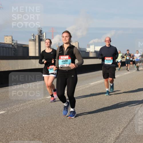 03.10.2025 - Köhlbrandbrückenlauf Lena Gebhardt http://msf.ph/oto/9139769 03.10.2025 09:57:32 Position 2 1821, 1666 meine-sportfotos.de