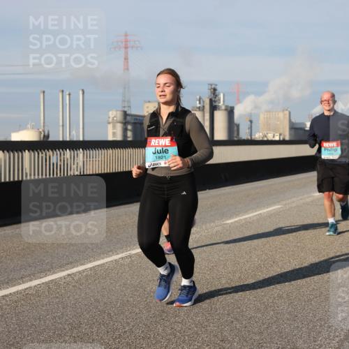 03.10.2025 - Köhlbrandbrückenlauf Lena Gebhardt http://msf.ph/oto/9139787 03.10.2025 09:57:32 Position 2 1821, 1666 meine-sportfotos.de