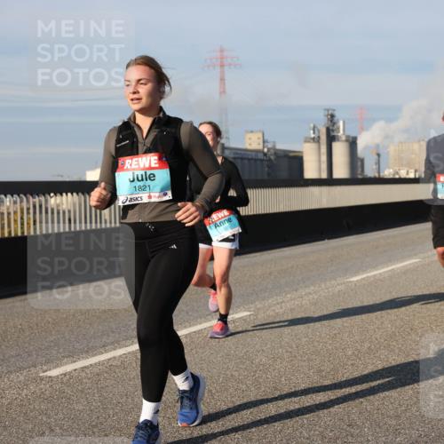 03.10.2025 - Köhlbrandbrückenlauf Lena Gebhardt http://msf.ph/oto/9139796 03.10.2025 09:57:33 Position 2 1821 meine-sportfotos.de