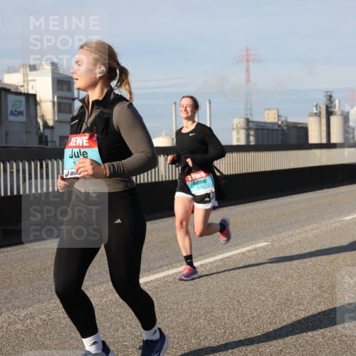 03.10.2025 - Köhlbrandbrückenlauf Lena Gebhardt http://msf.ph/oto/9139800 03.10.2025 09:57:33 Position 2 1606 meine-sportfotos.de