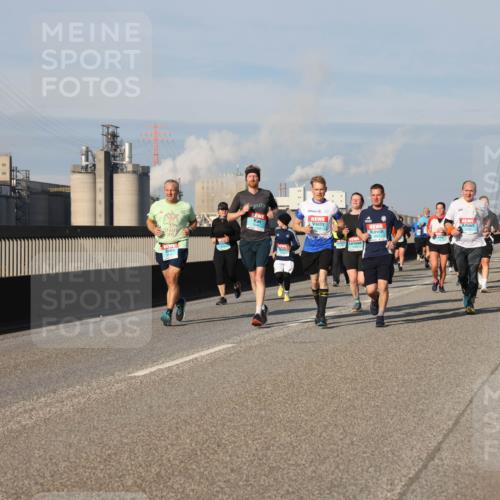 03.10.2025 - Köhlbrandbrückenlauf Lena Gebhardt http://msf.ph/oto/9139837 03.10.2025 09:57:38 Position 2  meine-sportfotos.de