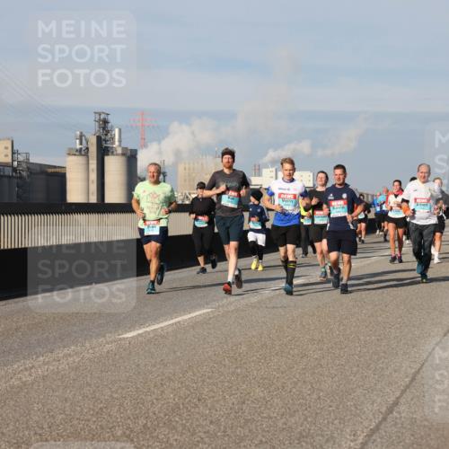 03.10.2025 - Köhlbrandbrückenlauf Lena Gebhardt http://msf.ph/oto/9139841 03.10.2025 09:57:38 Position 2  meine-sportfotos.de