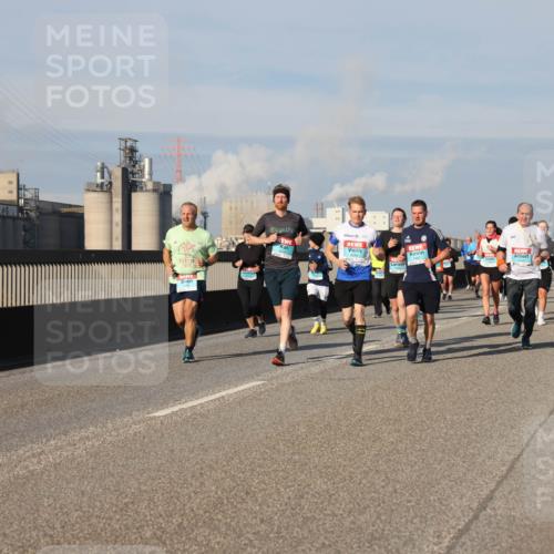 03.10.2025 - Köhlbrandbrückenlauf Lena Gebhardt http://msf.ph/oto/9139843 03.10.2025 09:57:38 Position 2 2025 meine-sportfotos.de