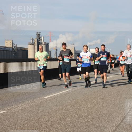03.10.2025 - Köhlbrandbrückenlauf Lena Gebhardt http://msf.ph/oto/9139855 03.10.2025 09:57:39 Position 2 1025 meine-sportfotos.de