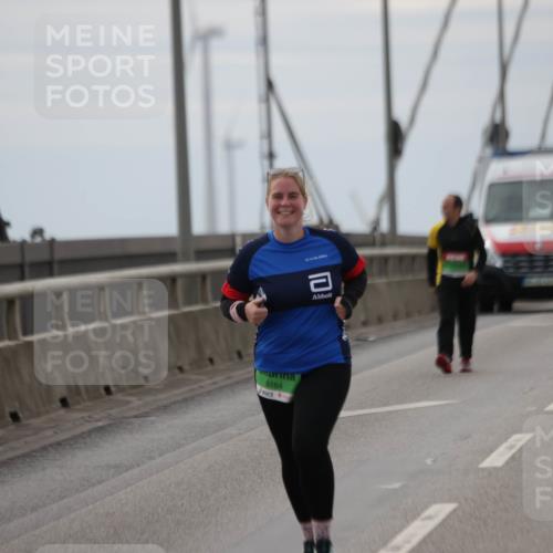 03.10.2025 - Köhlbrandbrückenlauf Jannik Wohlers http://msf.ph/oto/9139885 03.10.2025 16:10:54 Position 1 8164 meine-sportfotos.de
