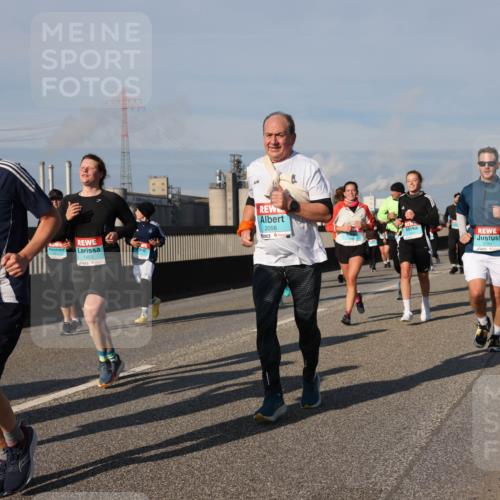 03.10.2025 - Köhlbrandbrückenlauf Lena Gebhardt http://msf.ph/oto/9139918 03.10.2025 09:57:43 Position 2 3047, 2056, 1453 meine-sportfotos.de