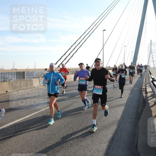 03.10.2025 - Köhlbrandbrückenlauf Yannick Fuchs http://msf.ph/oto/9139933 03.10.2025 08:24:36 Position 2 3817, 3307 meine-sportfotos.de