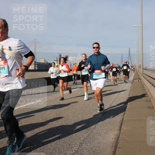 03.10.2025 - Köhlbrandbrückenlauf Lena Gebhardt http://msf.ph/oto/9139936 03.10.2025 09:57:44 Position 2 2056, 3180 meine-sportfotos.de