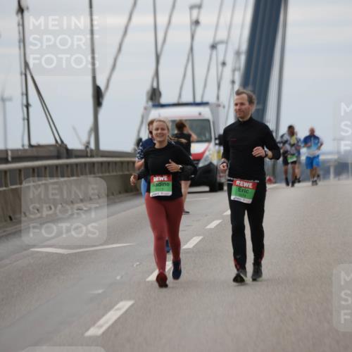 03.10.2025 - Köhlbrandbrückenlauf Jannik Wohlers http://msf.ph/oto/9139940 03.10.2025 16:10:59 Position 1 9373, 9374 meine-sportfotos.de