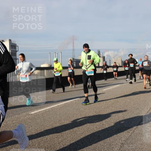 03.10.2025 - Köhlbrandbrückenlauf Lena Gebhardt http://msf.ph/oto/9139966 03.10.2025 09:57:46 Position 2 1529 meine-sportfotos.de