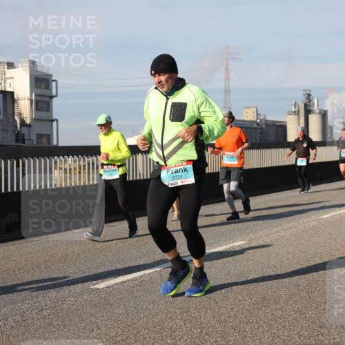 03.10.2025 - Köhlbrandbrückenlauf Lena Gebhardt http://msf.ph/oto/9139971 03.10.2025 09:57:46 Position 2 3, 2724 meine-sportfotos.de