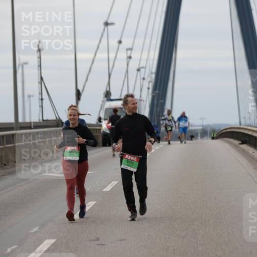 03.10.2025 - Köhlbrandbrückenlauf Jannik Wohlers http://msf.ph/oto/9140033 03.10.2025 16:11:01 Position 1 9373, 9374 meine-sportfotos.de