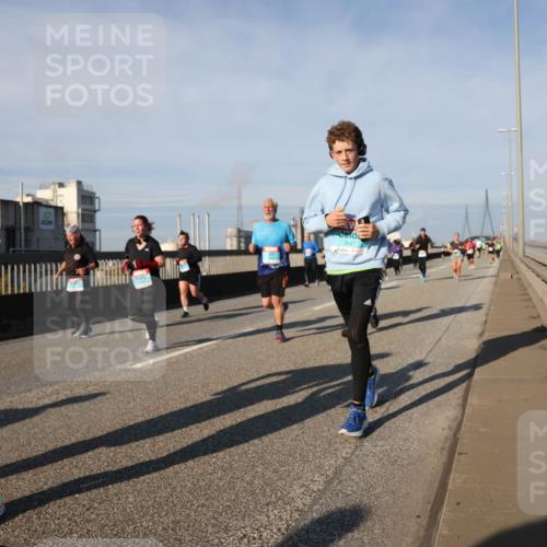03.10.2025 - Köhlbrandbrückenlauf Lena Gebhardt http://msf.ph/oto/9140034 03.10.2025 09:57:50 Position 2 3816, 3647 meine-sportfotos.de