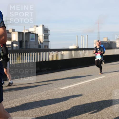 03.10.2025 - Köhlbrandbrückenlauf Lena Gebhardt http://msf.ph/oto/9140061 03.10.2025 09:57:52 Position 2  meine-sportfotos.de