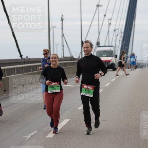 03.10.2025 - Köhlbrandbrückenlauf Jannik Wohlers http://msf.ph/oto/9140064 03.10.2025 16:11:04 Position 1 9373, 9374 meine-sportfotos.de