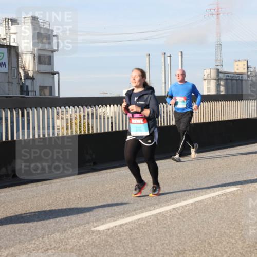 03.10.2025 - Köhlbrandbrückenlauf Lena Gebhardt http://msf.ph/oto/9140074 03.10.2025 09:57:53 Position 2  meine-sportfotos.de