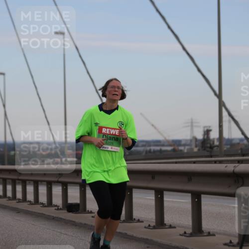 03.10.2025 - Köhlbrandbrückenlauf Jannik Wohlers http://msf.ph/oto/9140075 03.10.2025 15:31:41 Position 1 8225 meine-sportfotos.de